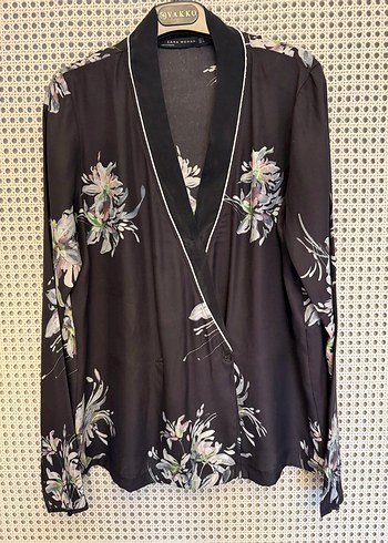 Zara Siyah Çiçek Desenli Uzun Kollu Kimono Gömlek