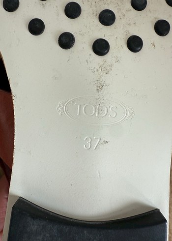 37 Beden çeşitli Renk Tod's Bej Deri Tokalı Dolgu Topuklu Terlik