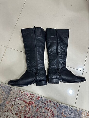 Diğer Siyah deri dizaltı çizme