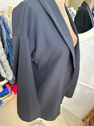 34 Beden Trendyol marka kol yırtmaçlı blazer