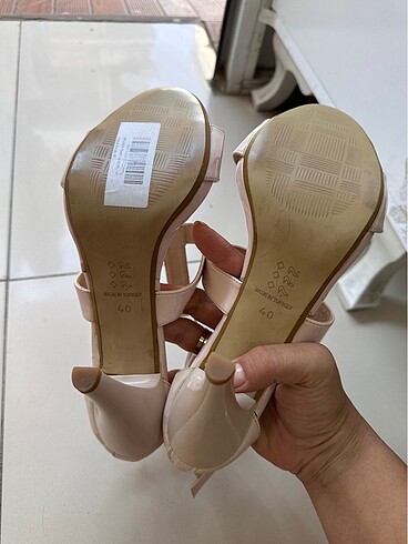 Divarese topuklu sıfır ürün - Görsel 6