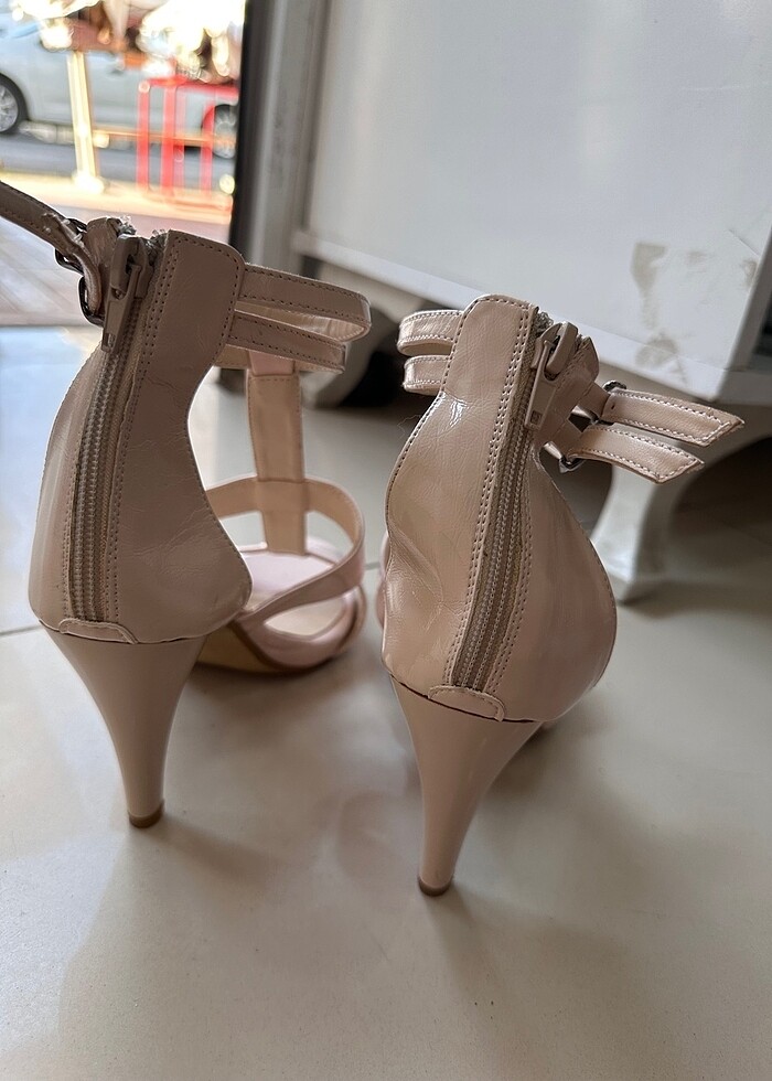 Divarese topuklu sıfır ürün - Görsel 3