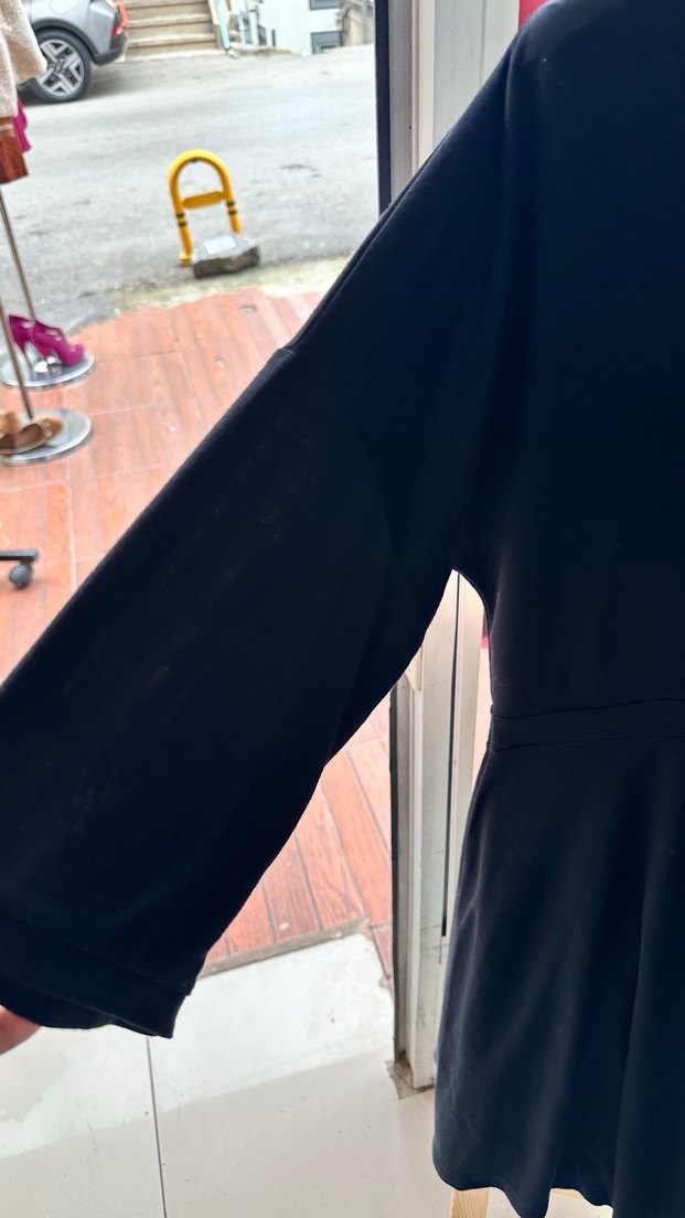 Patrizia Dini Siyah V Yaka Hamile Bluzu - Görsel 3