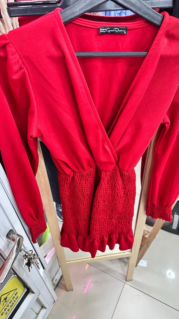 Kırmızı V Yaka Drapeli Mini Triko Elbise - Görsel 4