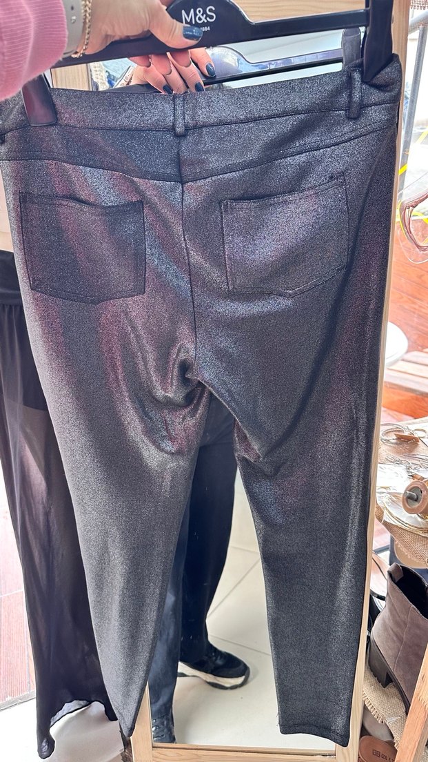 Bodyflirt marka 40 beden Siyah Parlak pantolon likralı - Görsel 4