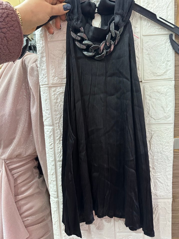 Trendyol Zincir Detaylı saten ipeksi Siyah Kadın Bluz - Görsel 3