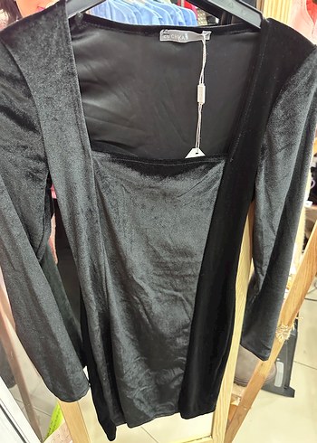 Drapeli kadife Siyah Uzun Kollu Gotik Uzun Elbise - Görsel 4