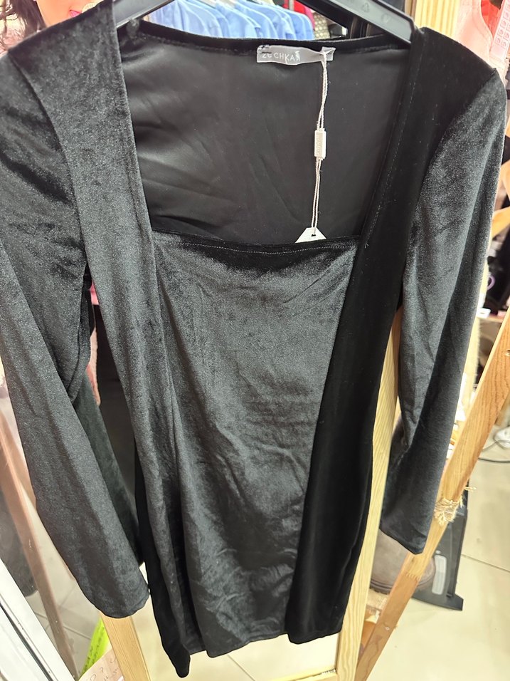 Drapeli kadife Siyah Uzun Kollu Gotik Uzun Elbise - Görsel 4