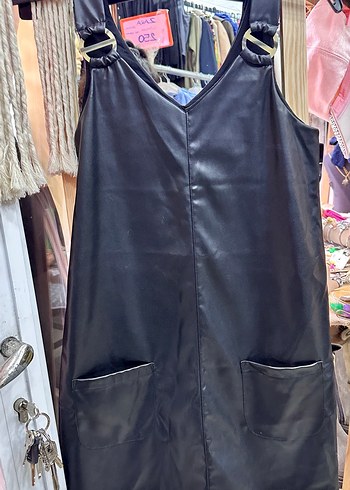 Lc waikiki 38 beden Siyah Deri elbise - Görsel 2