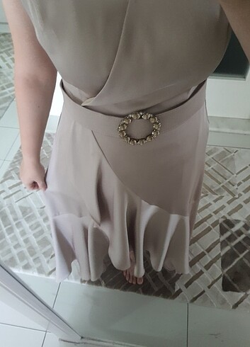 Bej saten abiye elbise - Görsel 3