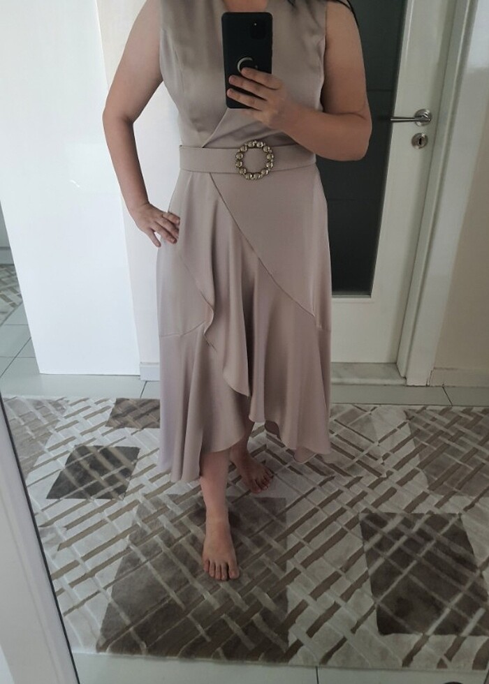 Bej saten abiye elbise - Görsel 5