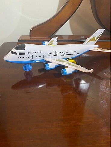 oyuncak uçak