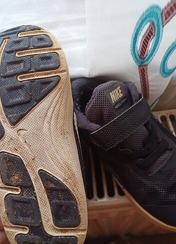 25 Beden Nike erkek çocuk ayakkabı 