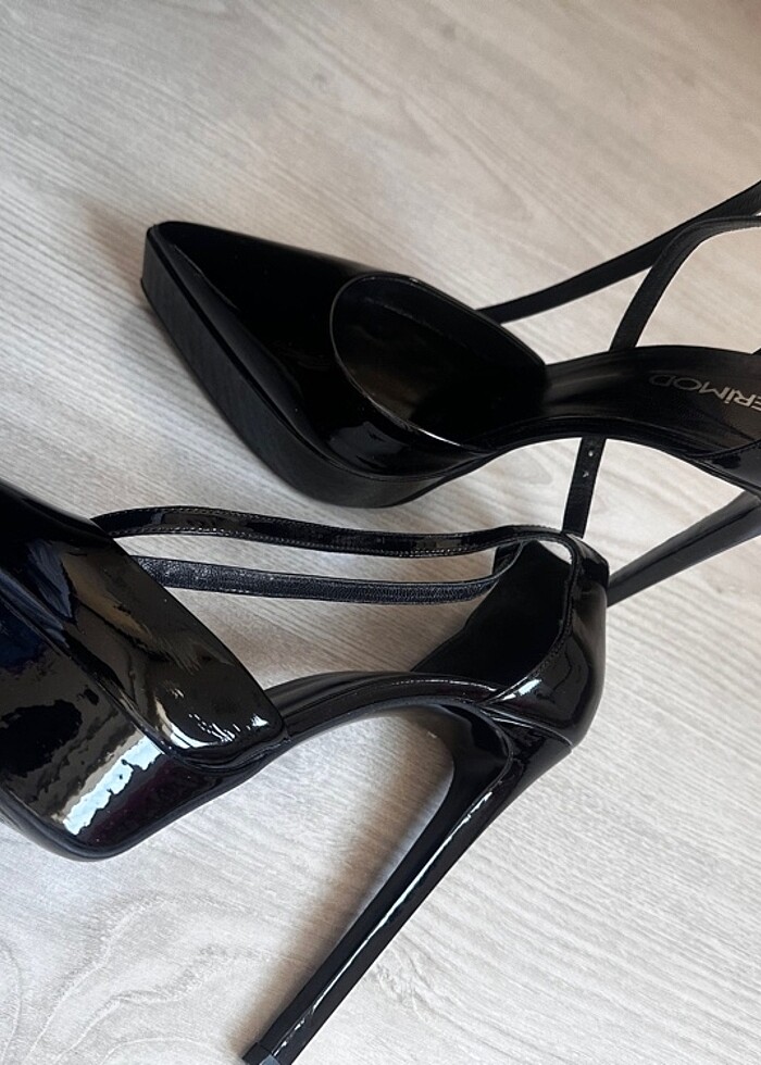 Topuklu ayakkabı - Görsel 2