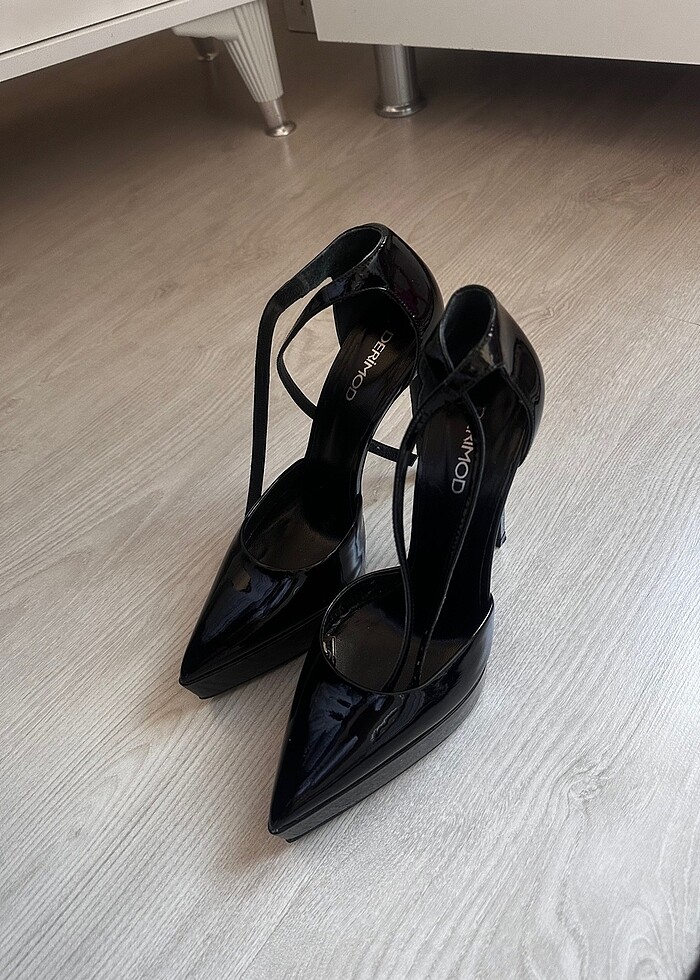 Topuklu ayakkabı - Görsel 3