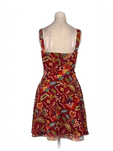 s Beden PreLoved Kısa Elbise %70 İndirimli.