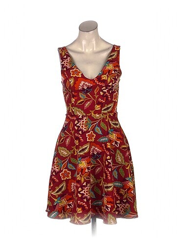 PreLoved Kısa Elbise %70 İndirimli.