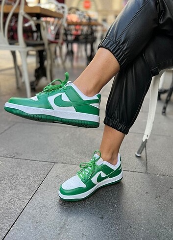 Nike yeşil ayakkabı 