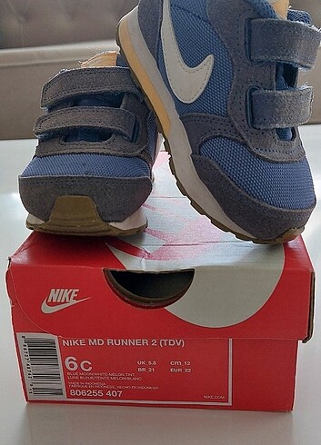 Nike ilk adım ayakkabısı