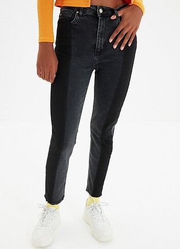Trendyol & Milla Siyah Yüksek Bel Slim Fit Denim 