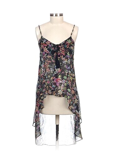 Bershka Pareo %70 İndirimli.