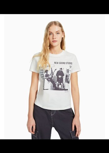 Bershka Beyaz Baskılı Kısa Kollu Kadın T-shirt