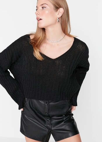 Siyah V Yaka Oversize İnce Triko Kazak