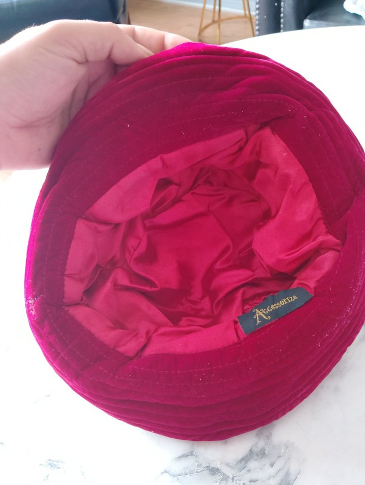 Kırmızı Kadife Kadın Şapka - Görsel 2