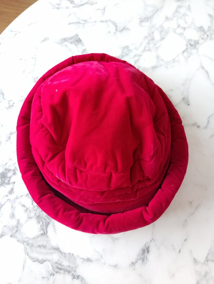 Kırmızı Kadife Kadın Şapka - Görsel 3