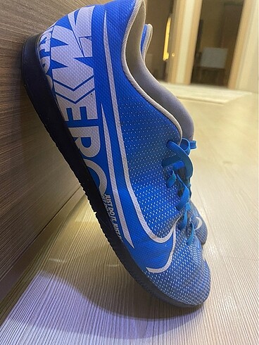 Nike Mercurial Halı Saha Futsal Kramponu