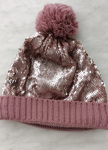 Pembe simli şapka 