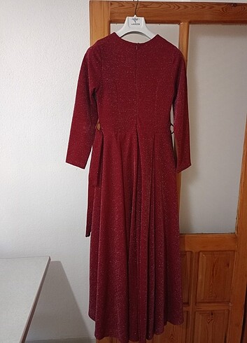 Simli Kırmızı Elbise 
