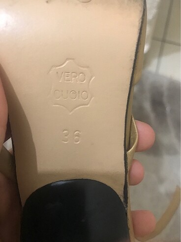 36 Beden Altın sarı topuklu ayakkabı
