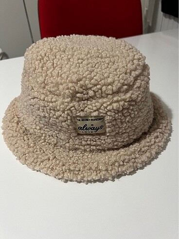 Peluş Şapka