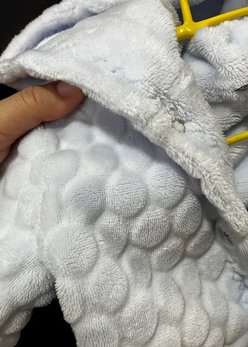 Kapüşonlu bebe mavisi yumoş ceket - Görsel 3