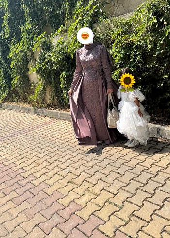 Uzun taşlı yeni elbise