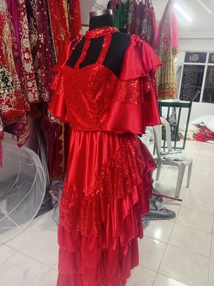 Kırmızı Payetli Uzun Volanlı Abiye Elbise - Görsel 5