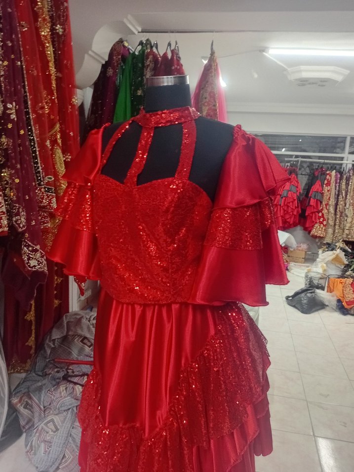 Kırmızı Payetli Uzun Volanlı Abiye Elbise - Görsel 3