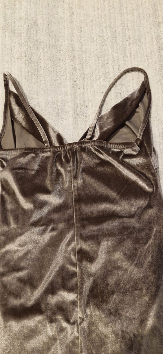 Drapeli V Yaka Uzun Kahverengi Kadın Elbise - Görsel 3