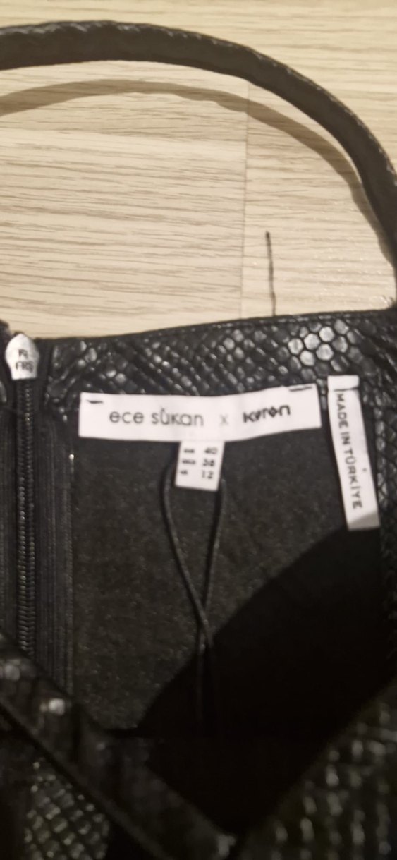 Yılan Desenli Siyah Midi Gotik Elbise - Görsel 3