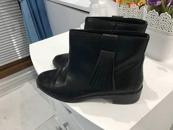 Stradivarius bot siyah