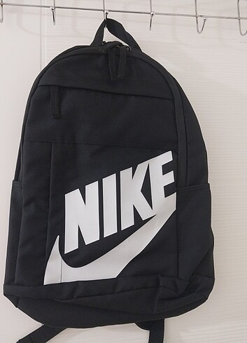 Nike çanta