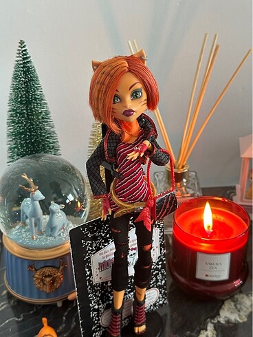 Monster High REZERVE Monster high toralei basic