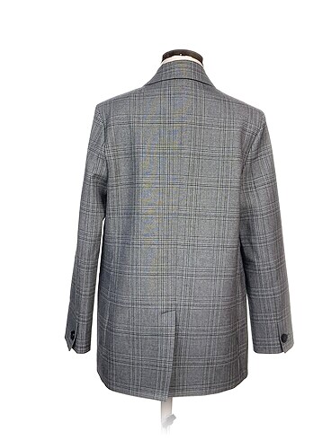 40 Beden ipekyol Blazer %70 İndirimli.