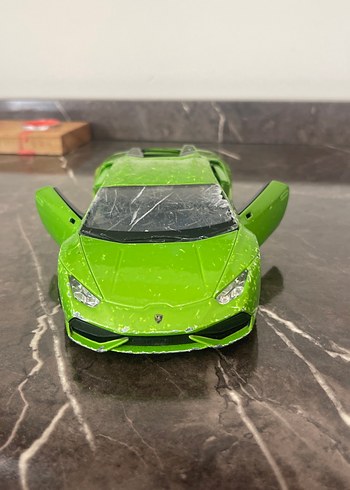 Renkli Yeşil Oyuncak Araba hasarlı - Görsel 6