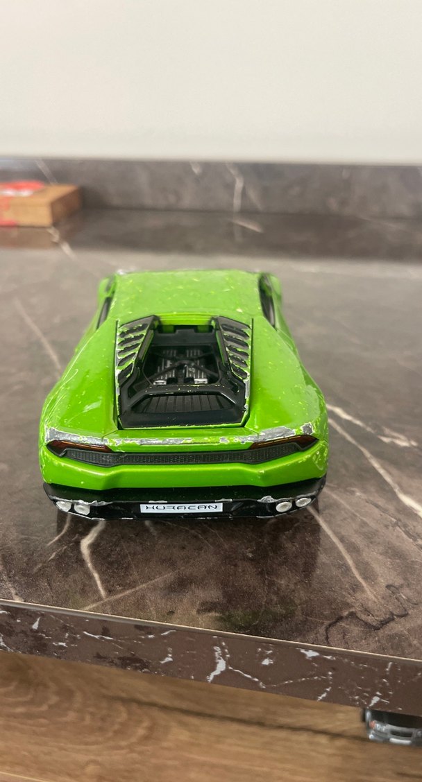 Renkli Yeşil Oyuncak Araba hasarlı - Görsel 4