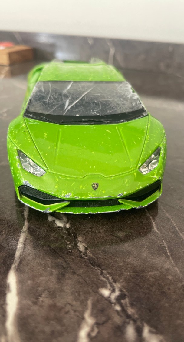 Renkli Yeşil Oyuncak Araba hasarlı - Görsel 2