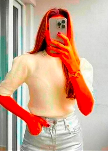 Beyaz Yarım Balıkçı Yaka Triko Bluz