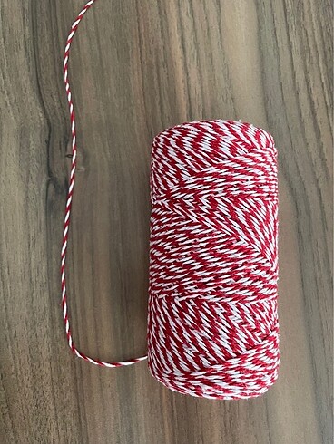 MARTENİÇKA KIRMIZI BEYAZ İP