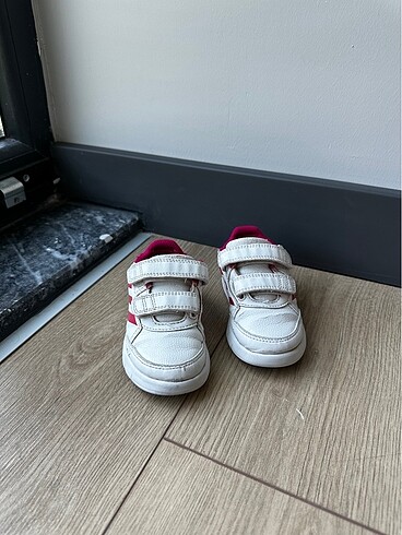 Adidas kız bebek ayakkabısı